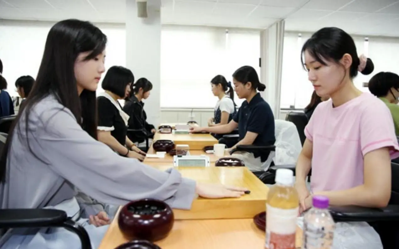 芈昱廷九段, 因女子组仅